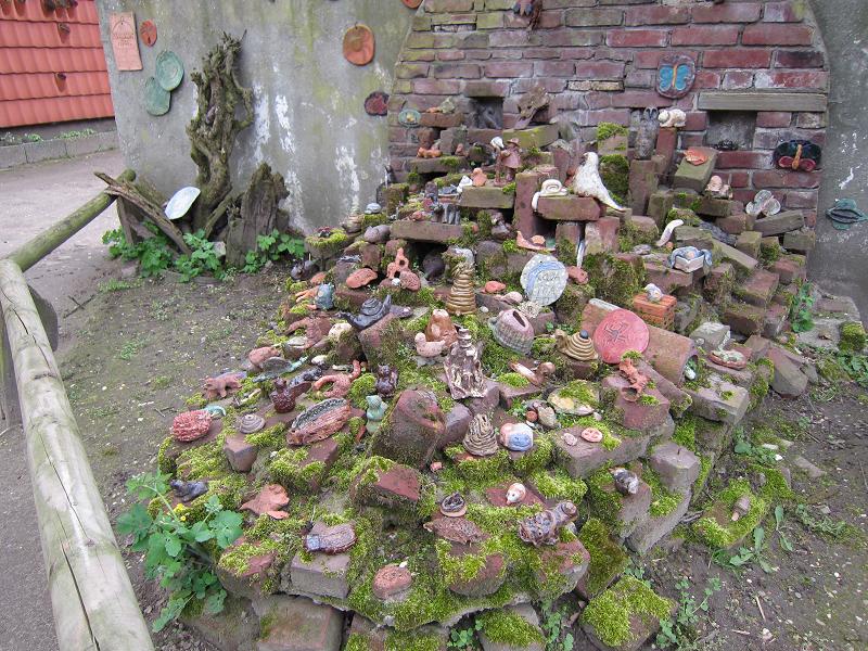 Steine als Nisthilfen - Steinhaufen