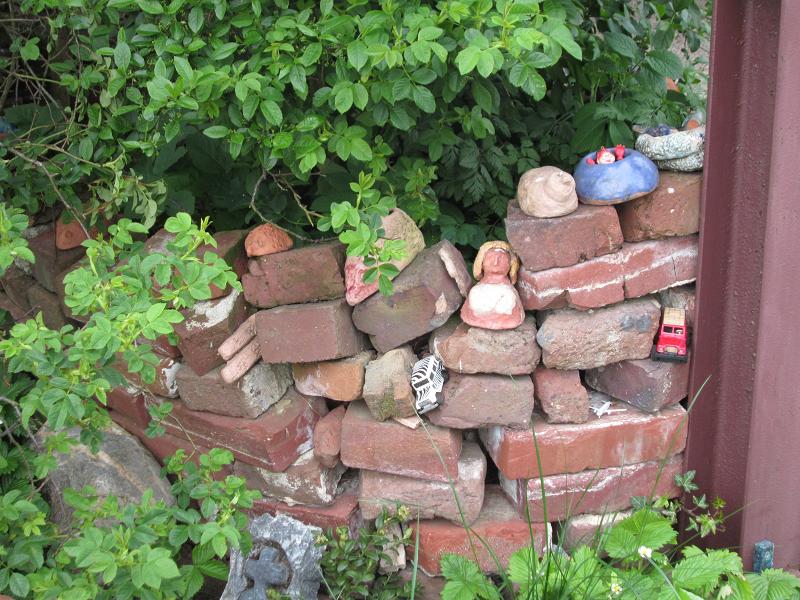 Steine als Nisthilfen - Steinmauern und aehnliches