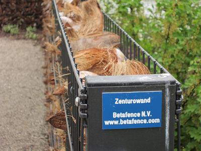 Totholz - Totholz-Hecken / Waende / Zaeune / Pergolen aus Holzstapelwaenden